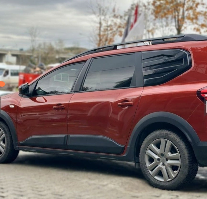 Set Ornamente protectie usi Dacia Jogger