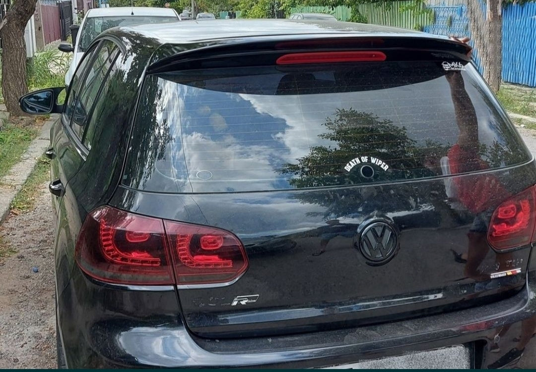 Eleron sport tuning luneta portbagaj VW Volksvagen Golf 6 MK 6 negru lucios