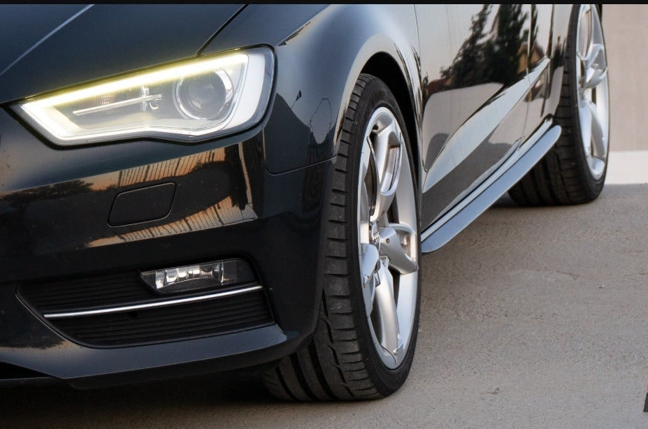 Praguri laterale bandouri ornamente AUDI A3 8V S4 RS4 SLINE S LINE S-LINE
