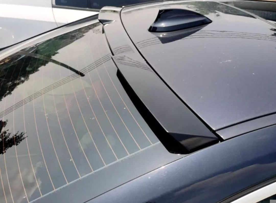 Eleron lip spoiler luneta BMW Seria 5 F10 model M4 vopsit negru lucios