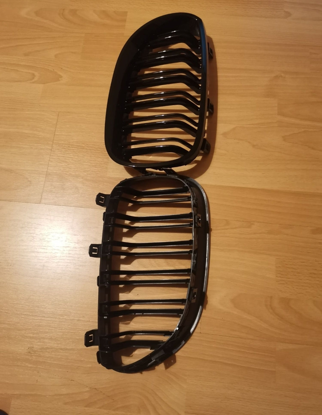 Grila Grilaj Grila radiator BMW Seria 5 E60  E61 aspect M