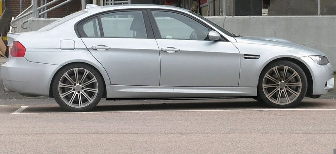 Lip Extensii Praguri BMW Seria 3 E90 E91  Universal Negru Lucios