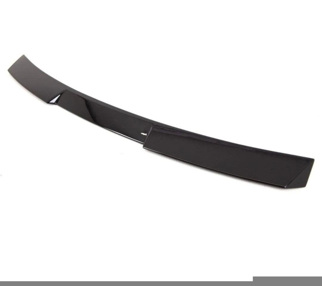 Eleron lip spoiler luneta BMW Seria 5 F10 model M4 vopsit negru lucios