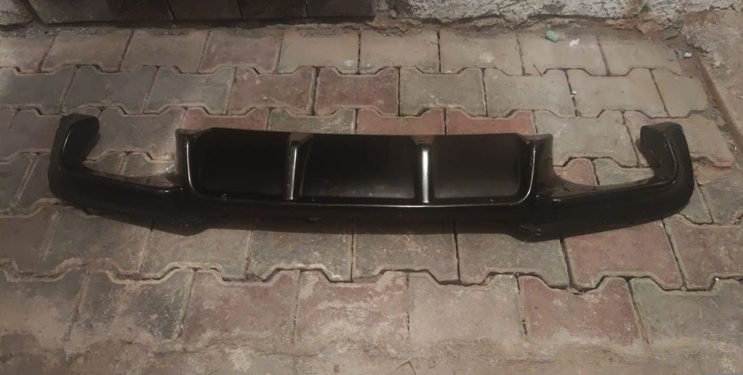 Difuzor bara spate BMW Seria 5 F10 M Performance lip negru